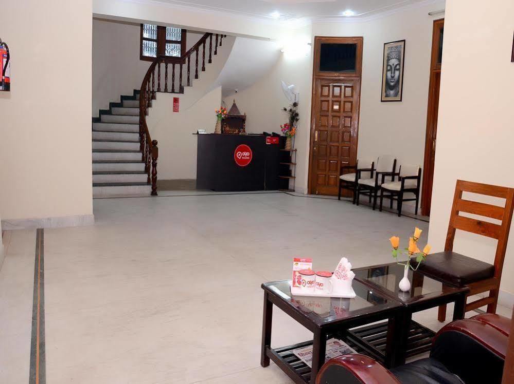Oyo Near Jaipuria School Hotel 3*